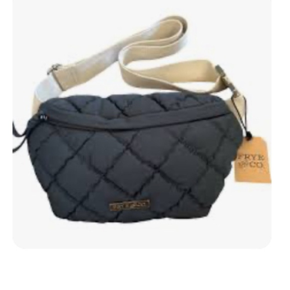 Frye and Co. Quilted Nylon Womens Adjustable Straps Fanny Pack, New With Tags - Picture 2 of 6